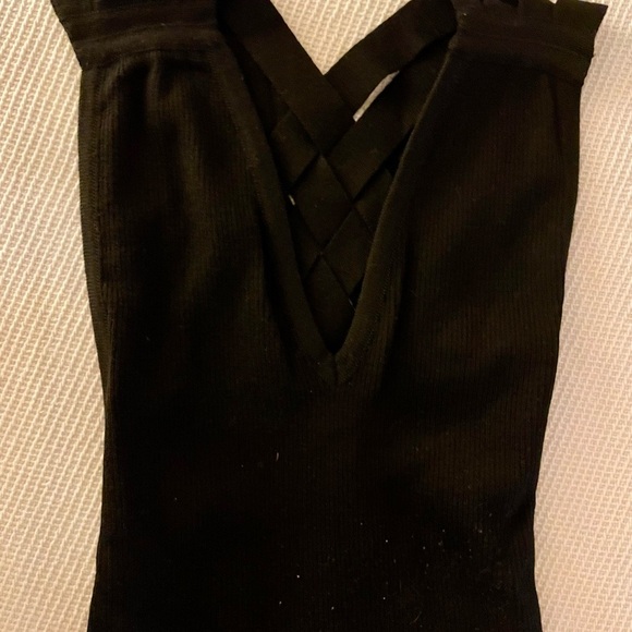 Agatha Brown Elegant Black Backless Dress - Picture 4 of 8